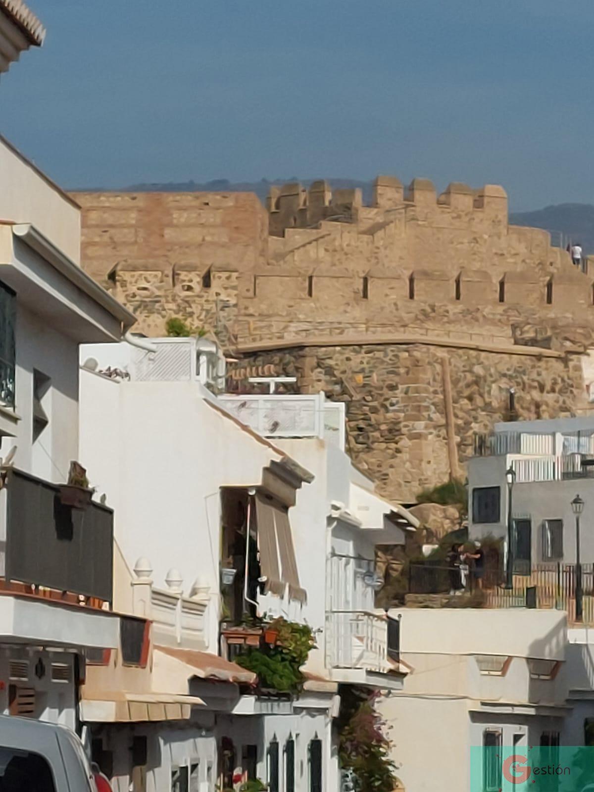 For sale of house in Salobreña