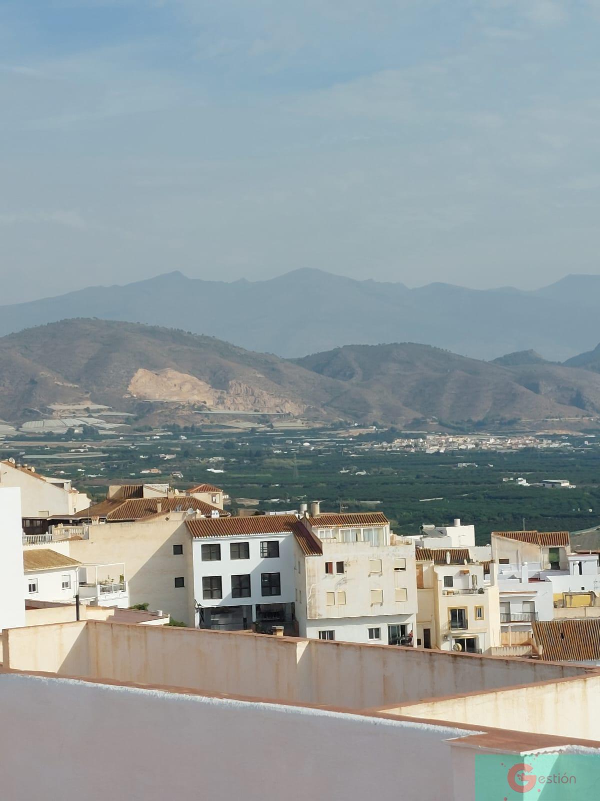 For sale of house in Salobreña