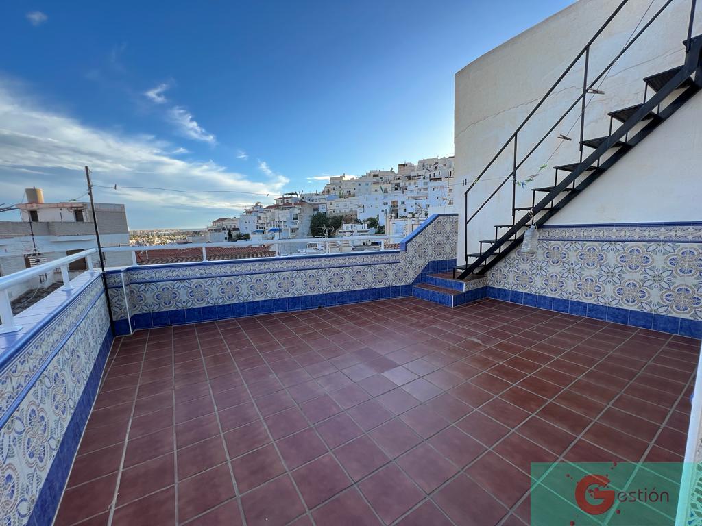 For sale of house in Salobreña