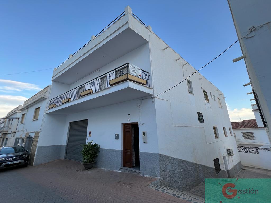 Venta de casa en Salobreña