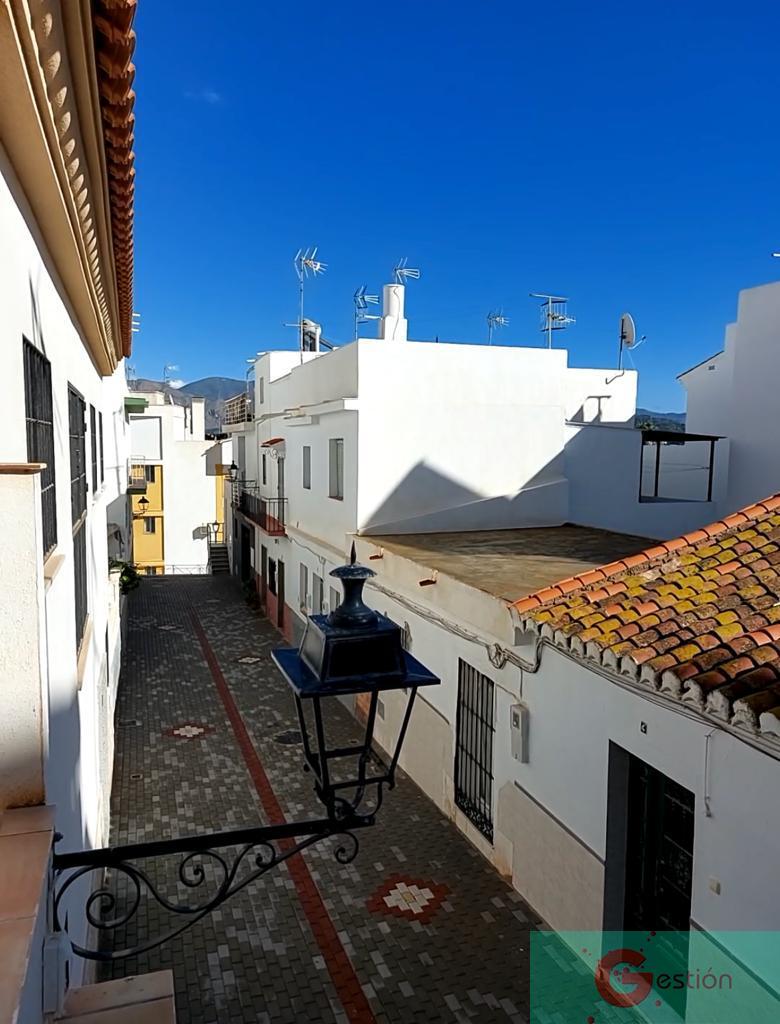 For sale of house in Salobreña