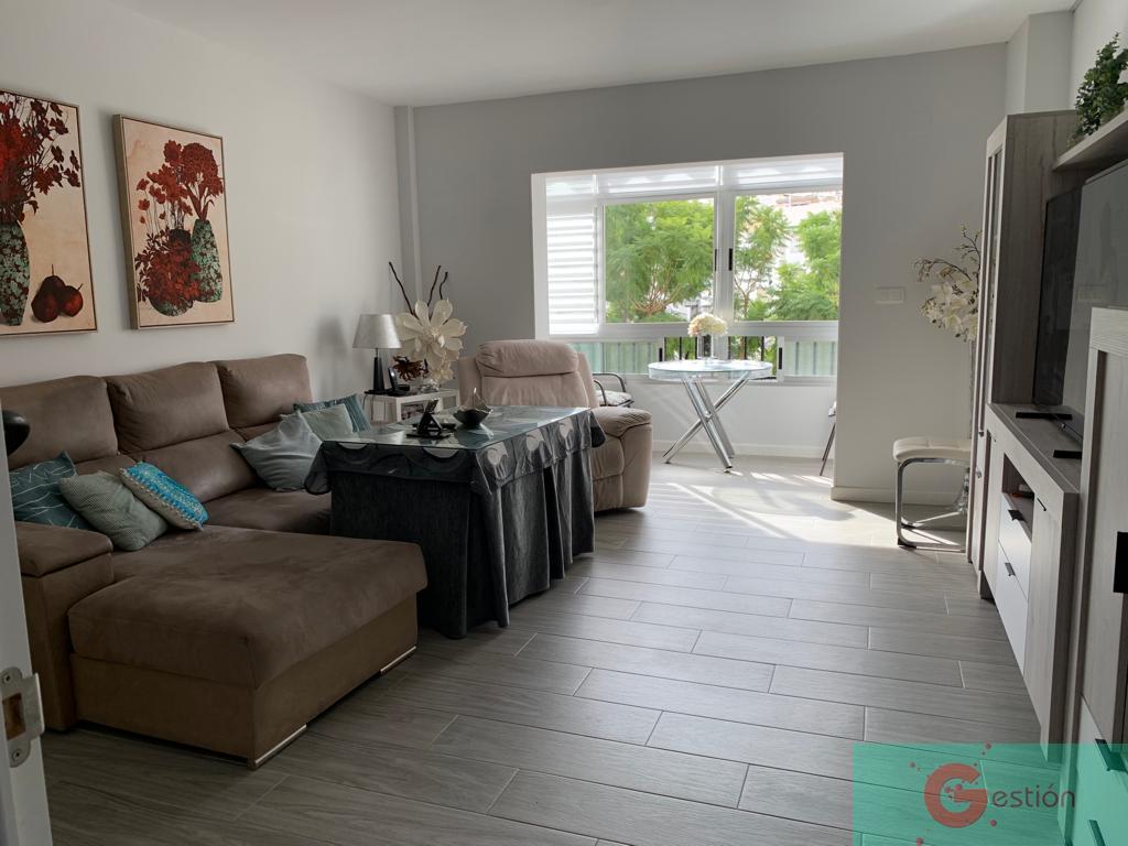 For sale of flat in Salobreña