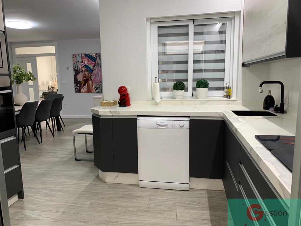 For sale of flat in Salobreña