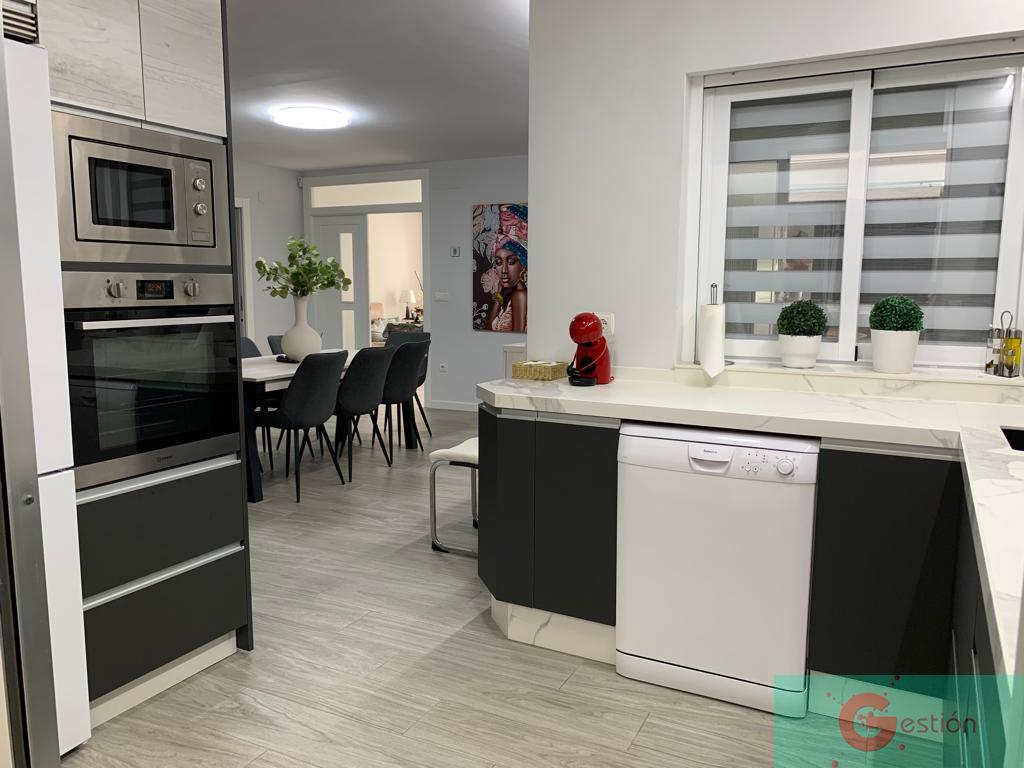 For sale of flat in Salobreña