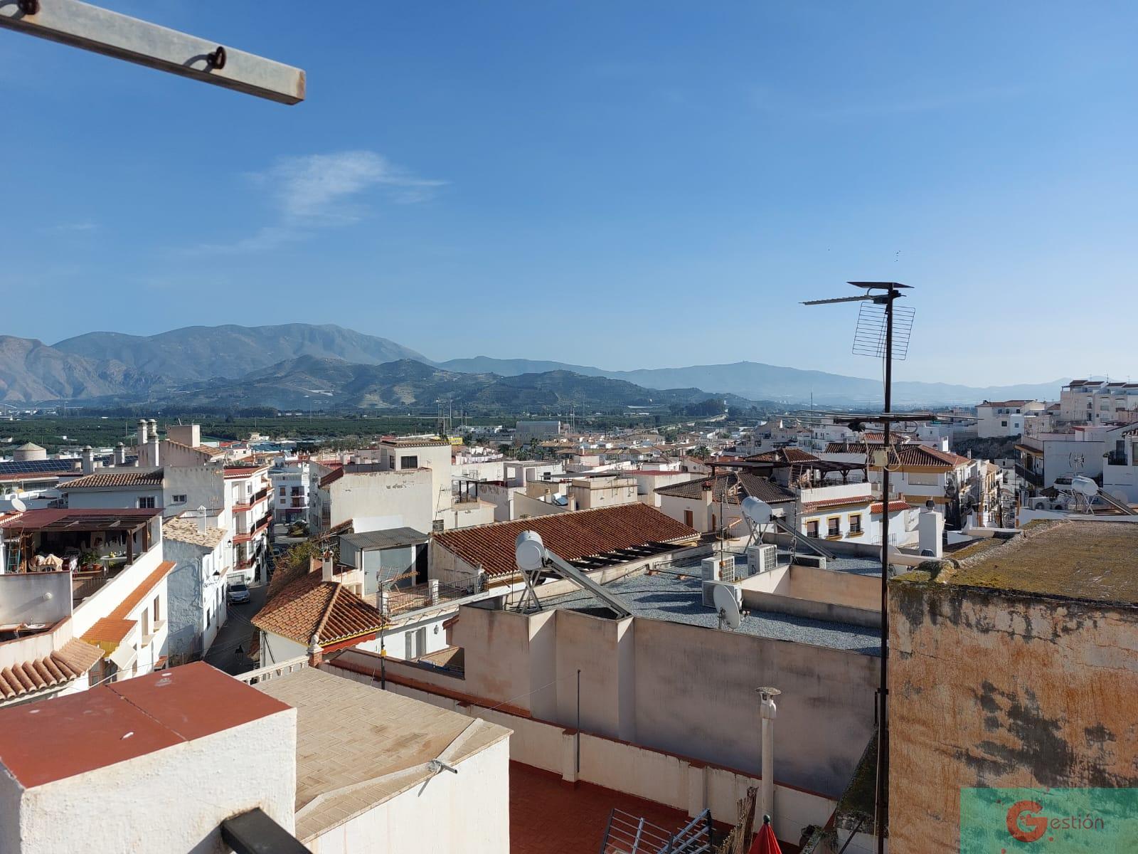For sale of house in Salobreña