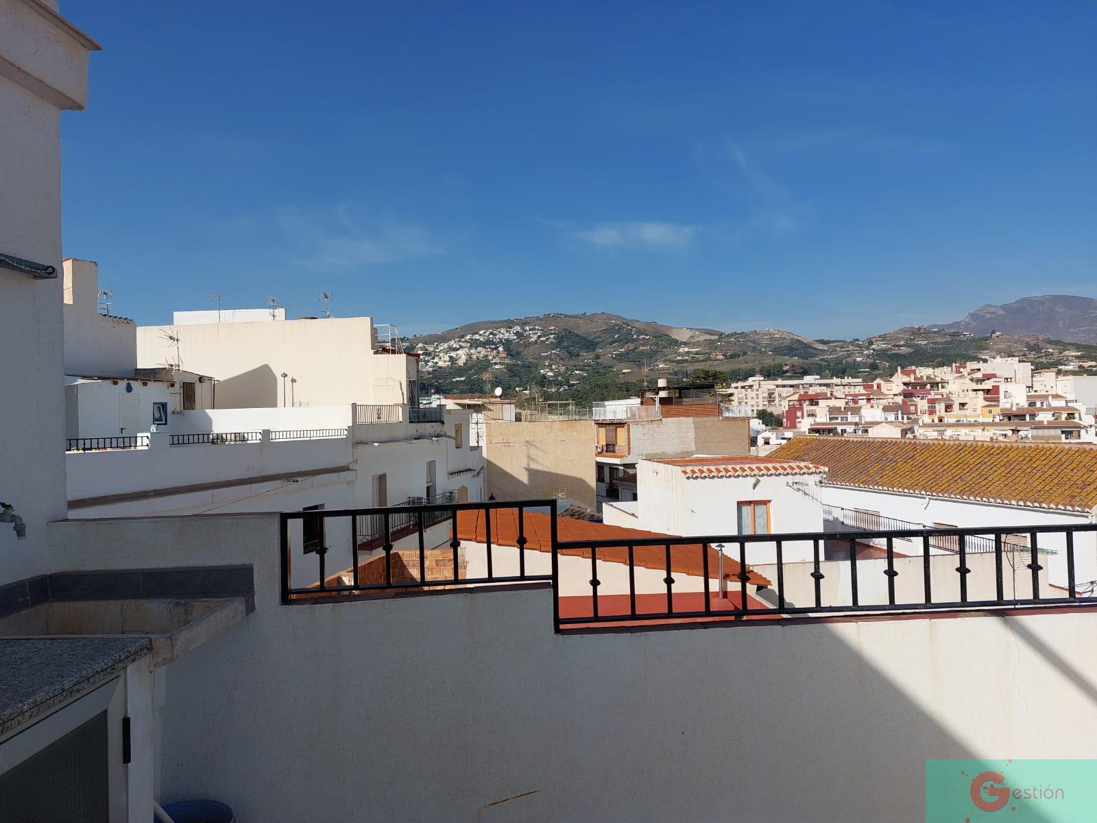 For sale of house in Salobreña