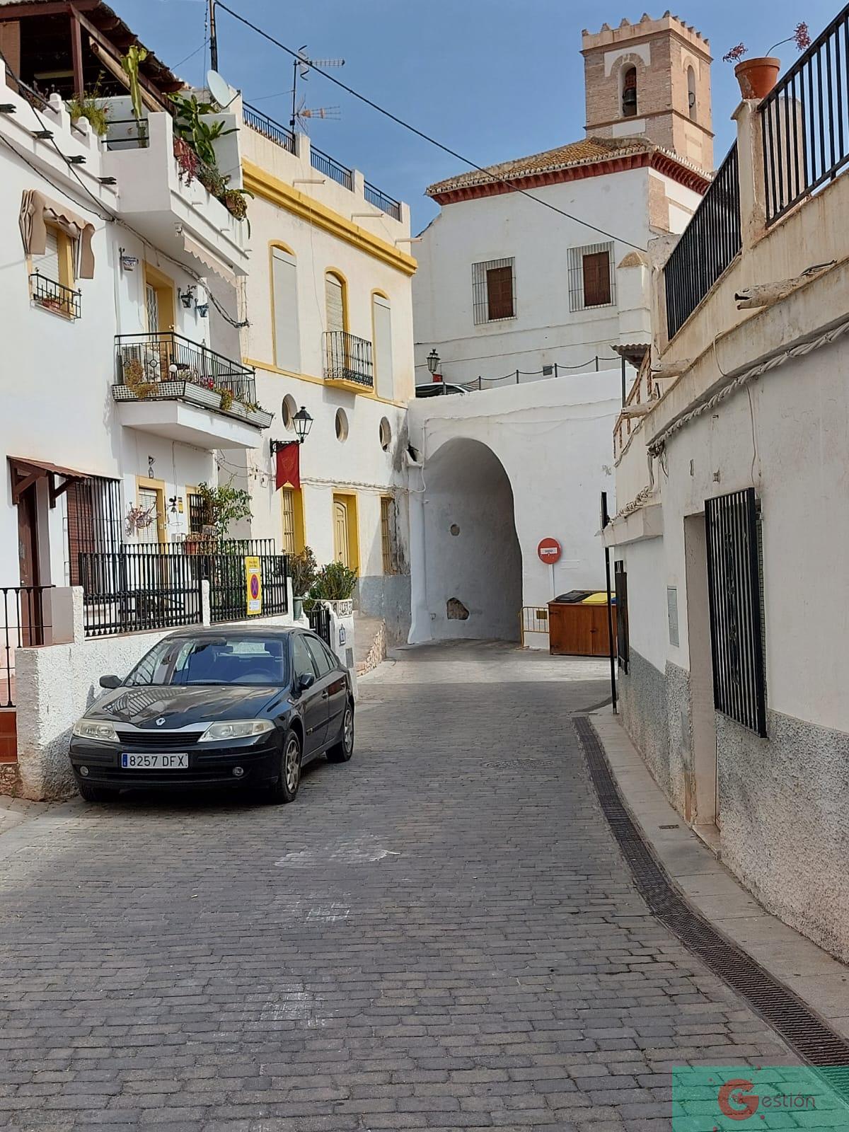For sale of house in Salobreña