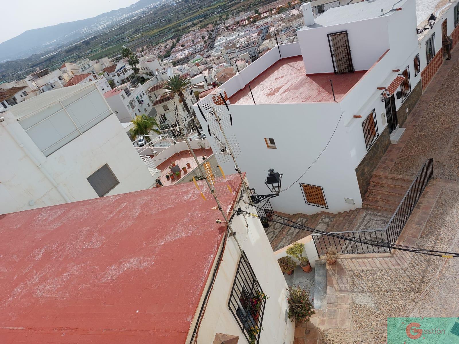For sale of house in Salobreña