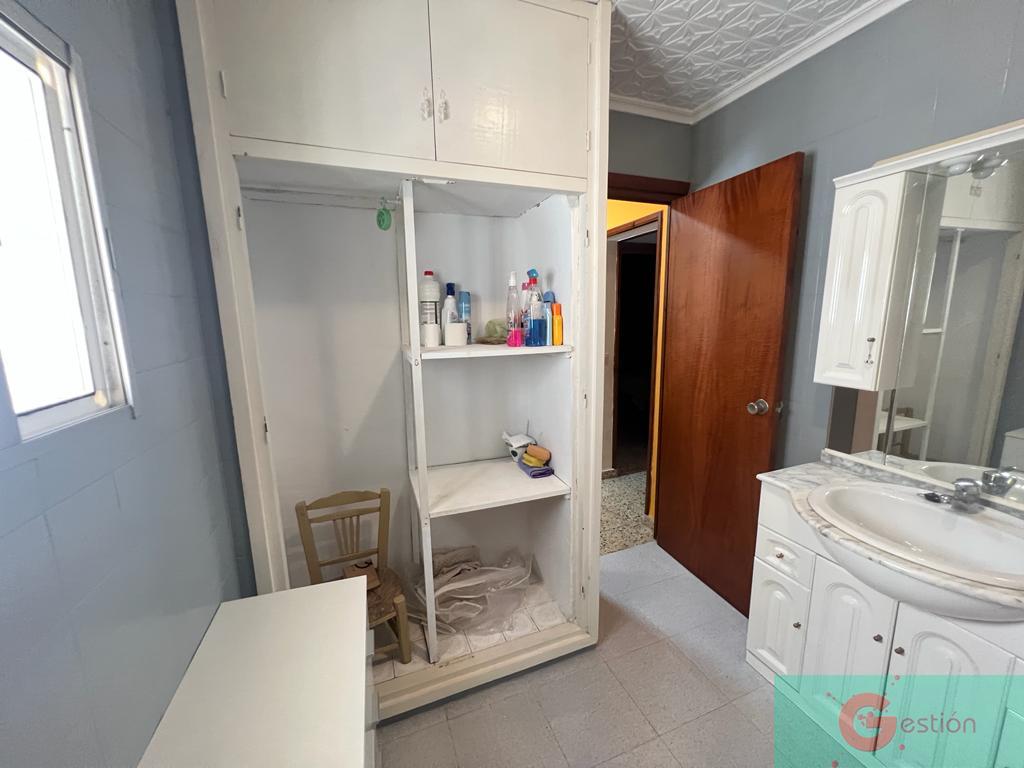 For sale of house in Salobreña