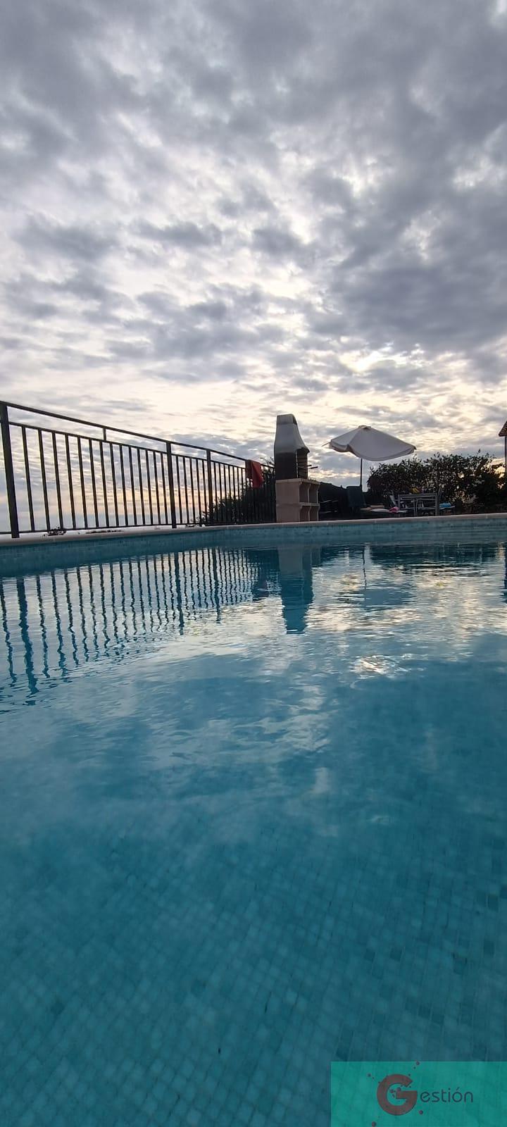 For sale of chalet in Salobreña