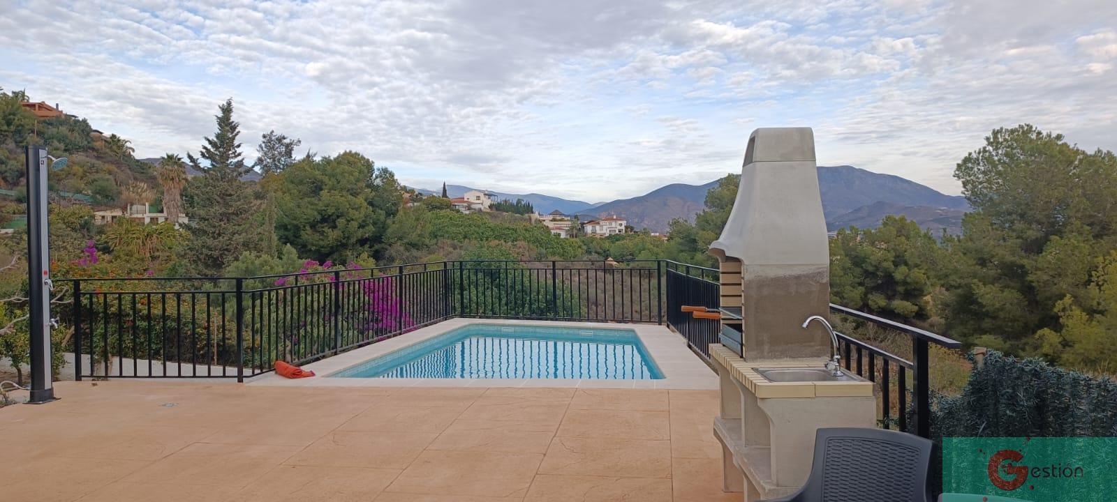 For sale of chalet in Salobreña