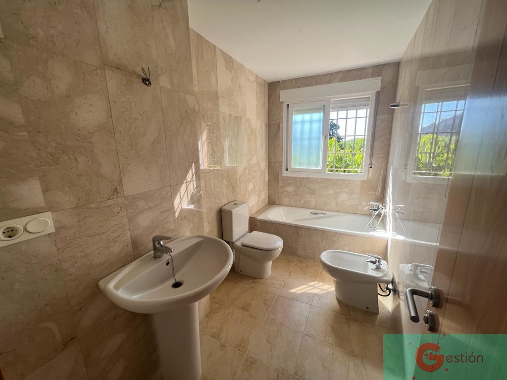 For sale of apartment in Salobreña