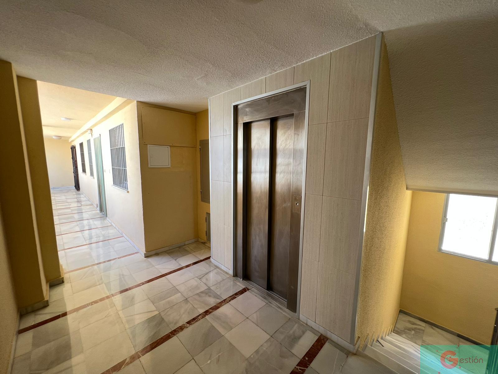 For sale of apartment in Salobreña