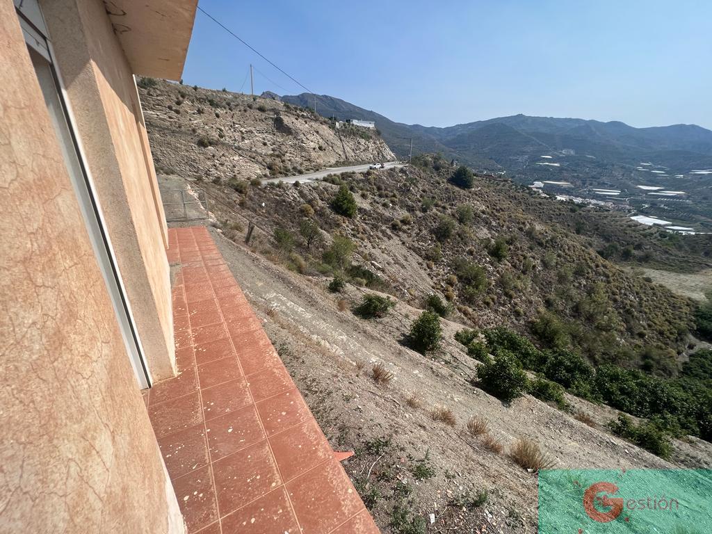 Venta de finca rústica en Itrabo