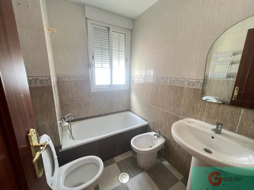 For sale of flat in Salobreña