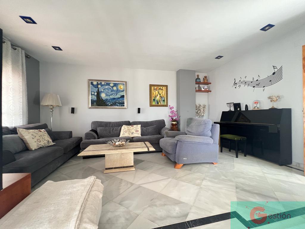 For sale of house in Salobreña