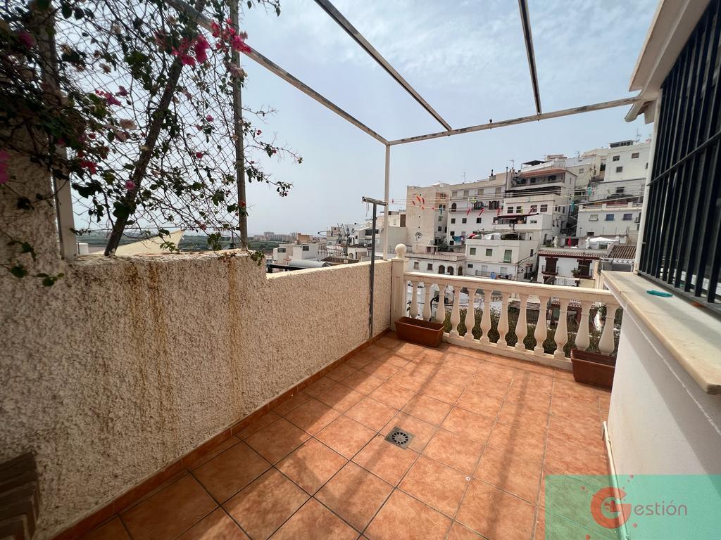 For sale of house in Salobreña