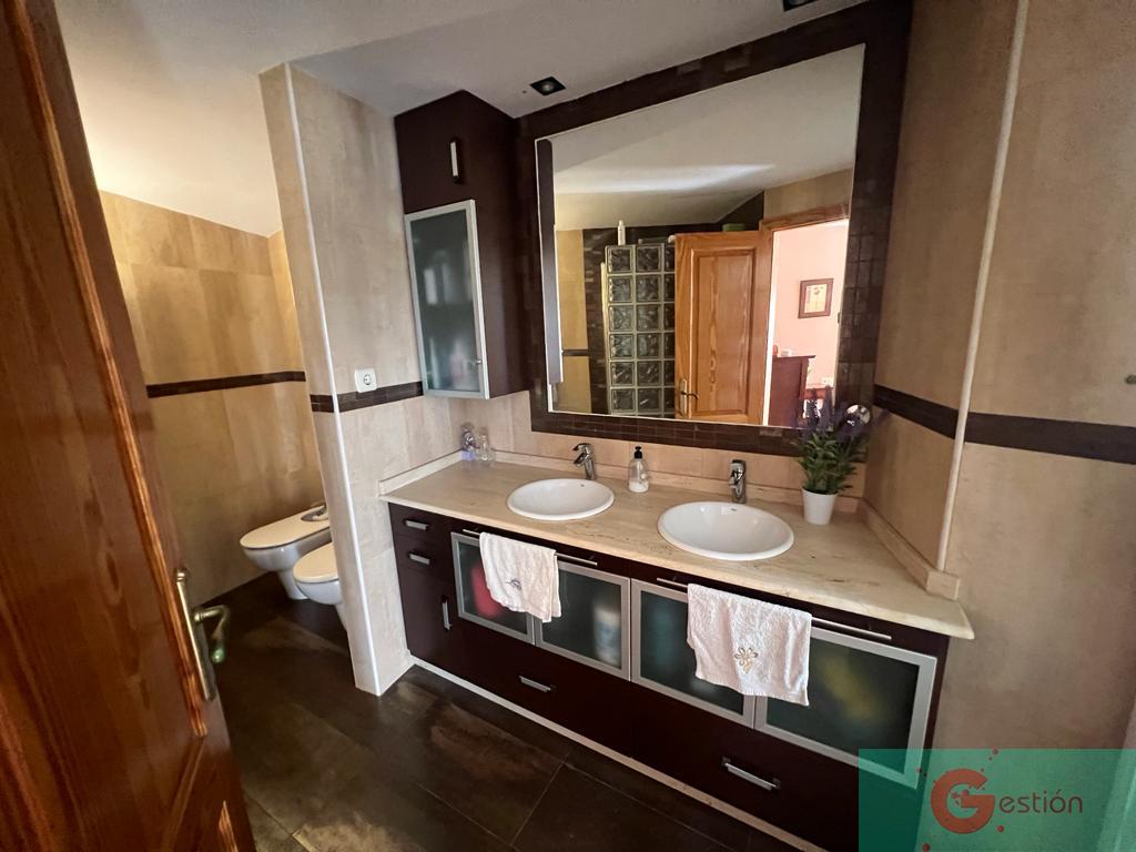For sale of house in Salobreña