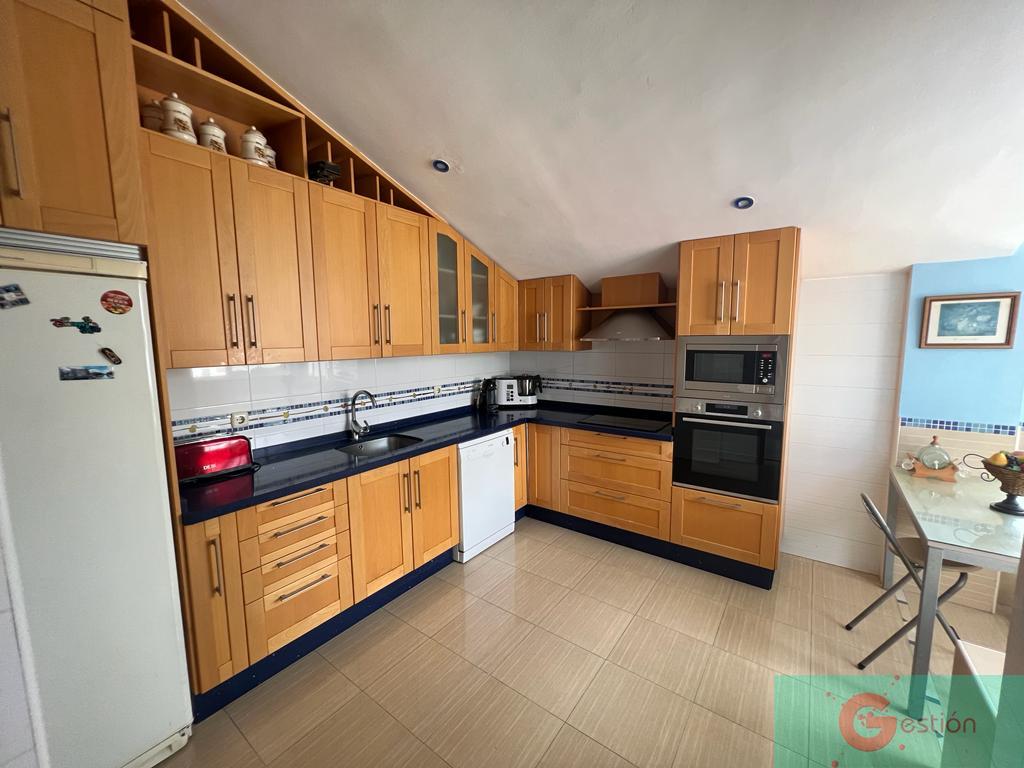 For sale of house in Salobreña