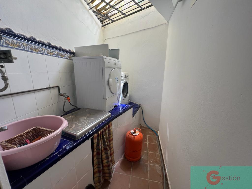 For sale of house in Salobreña