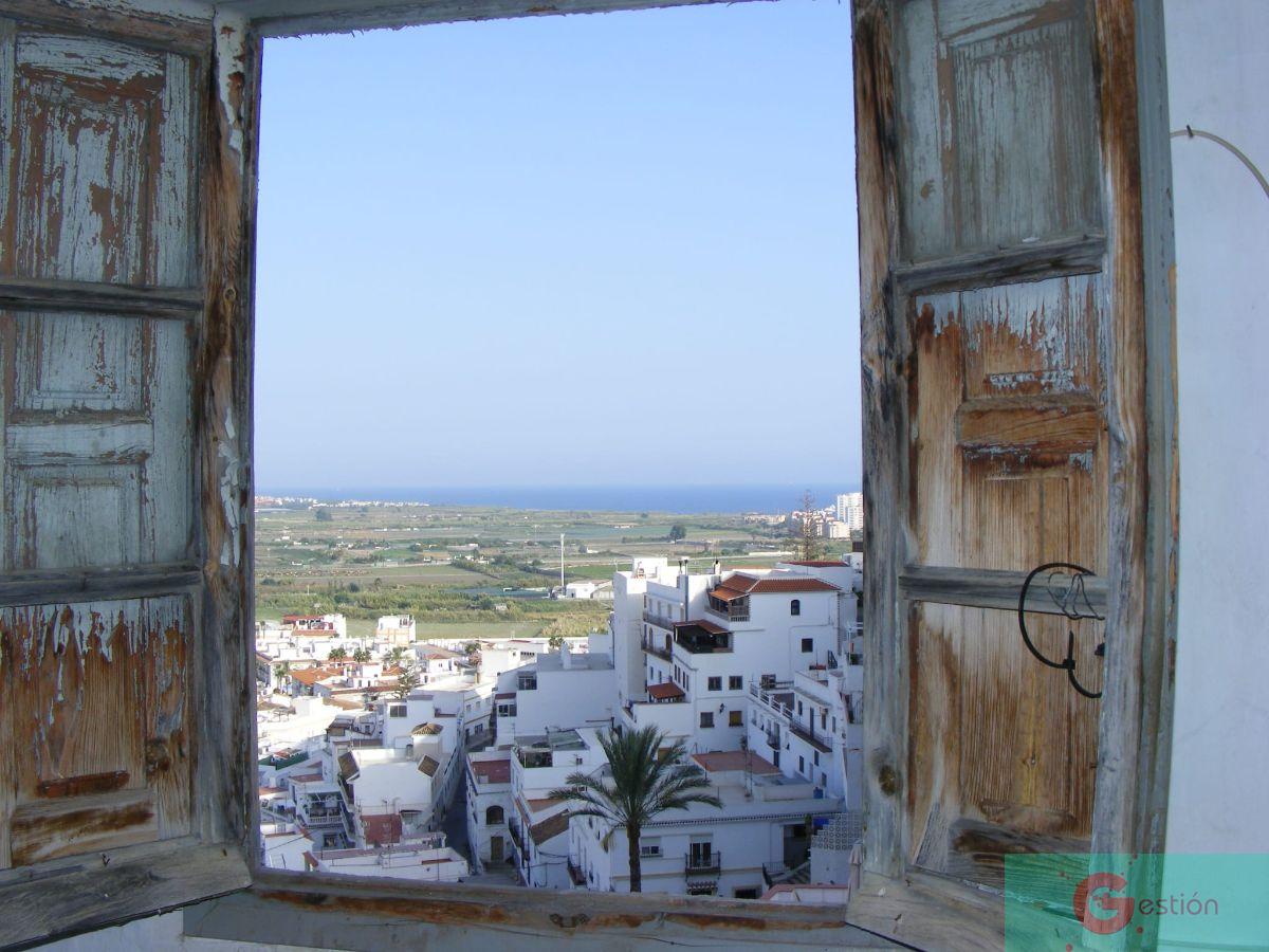 For sale of house in Salobreña