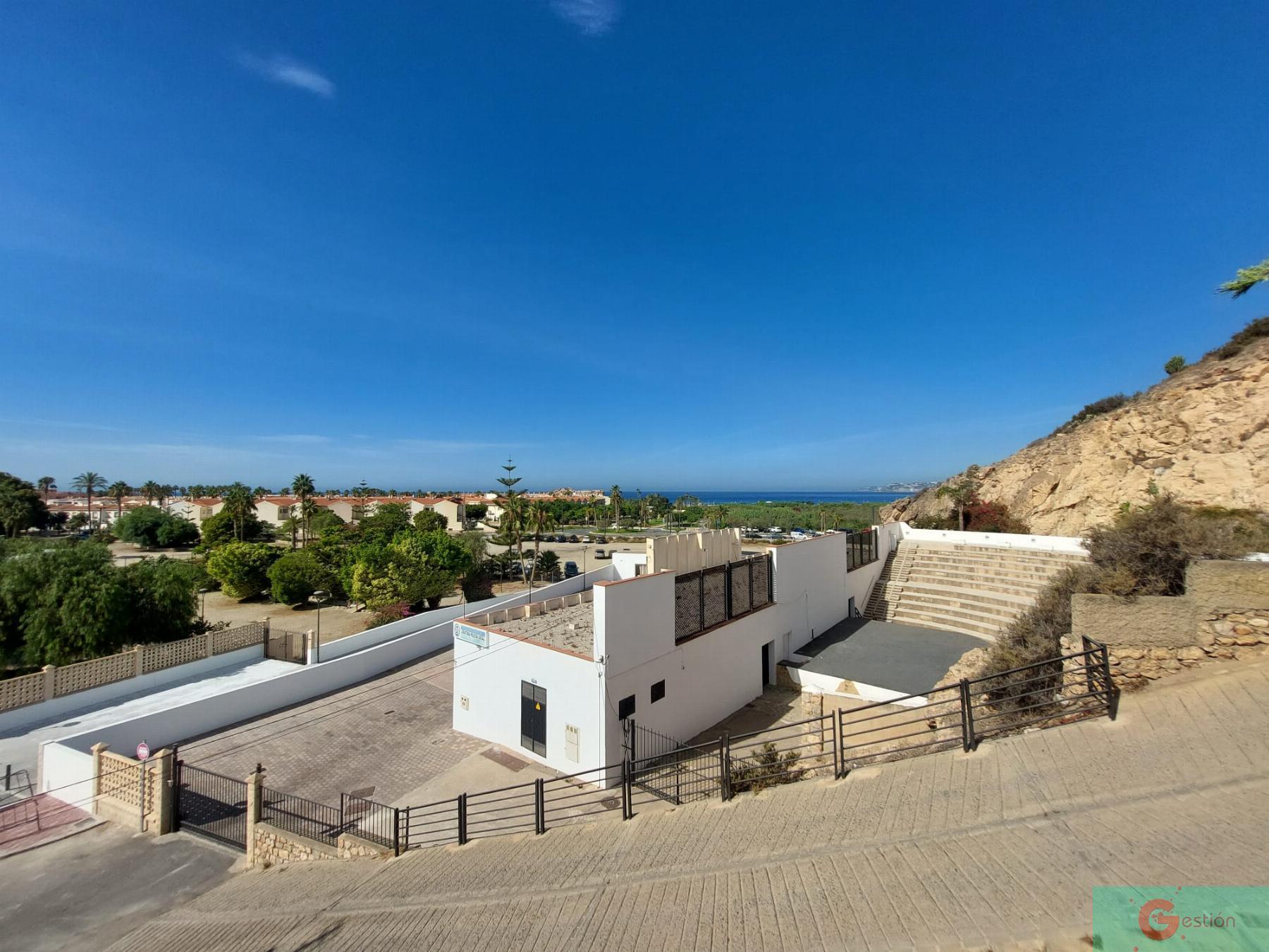 For sale of house in Salobreña