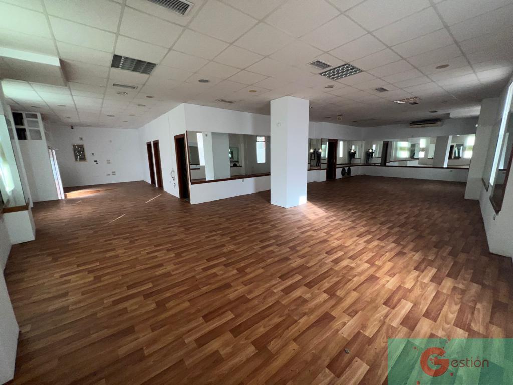 For sale of commercial in Salobreña