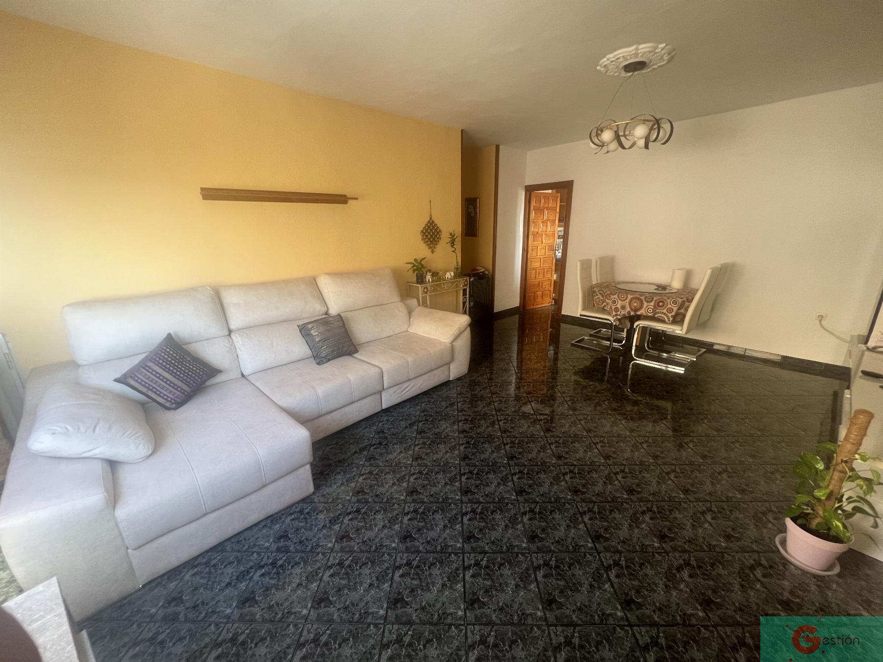 For sale of flat in Salobreña