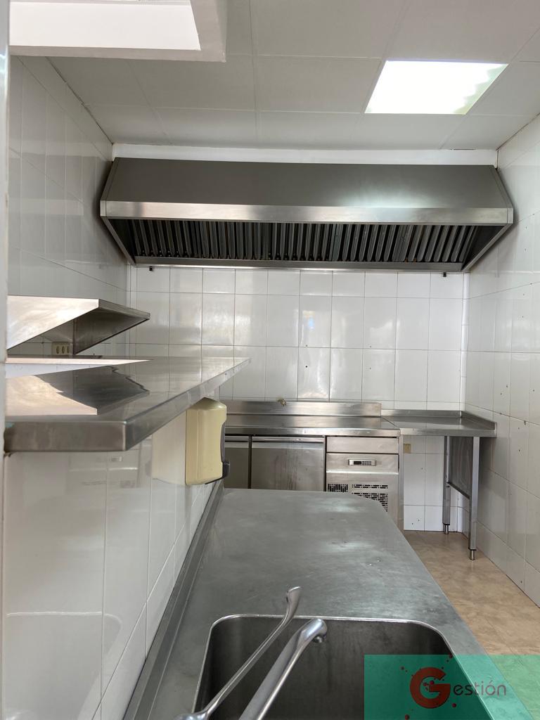 For rent of commercial in Salobreña