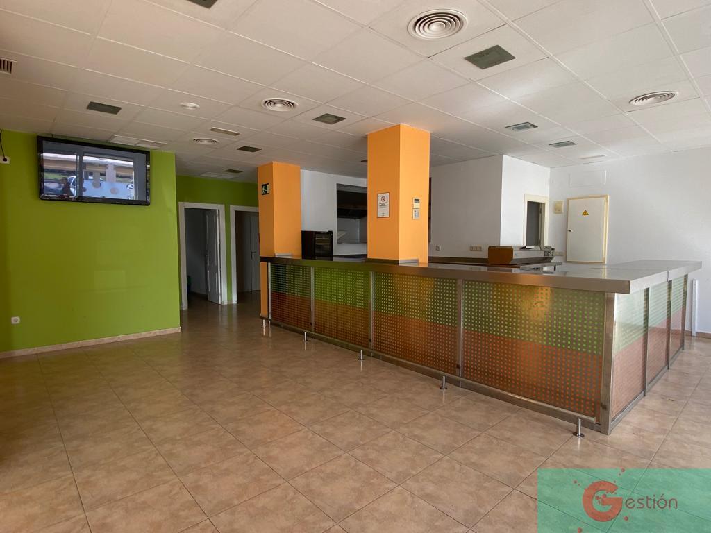 For rent of commercial in Salobreña
