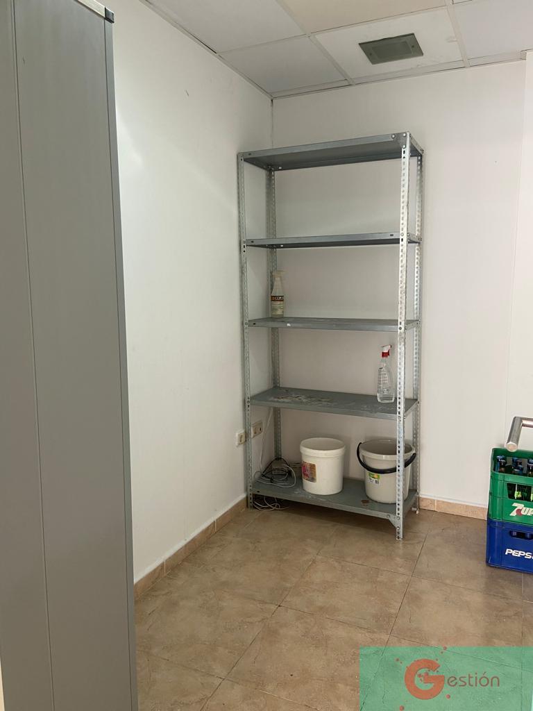 For rent of commercial in Salobreña