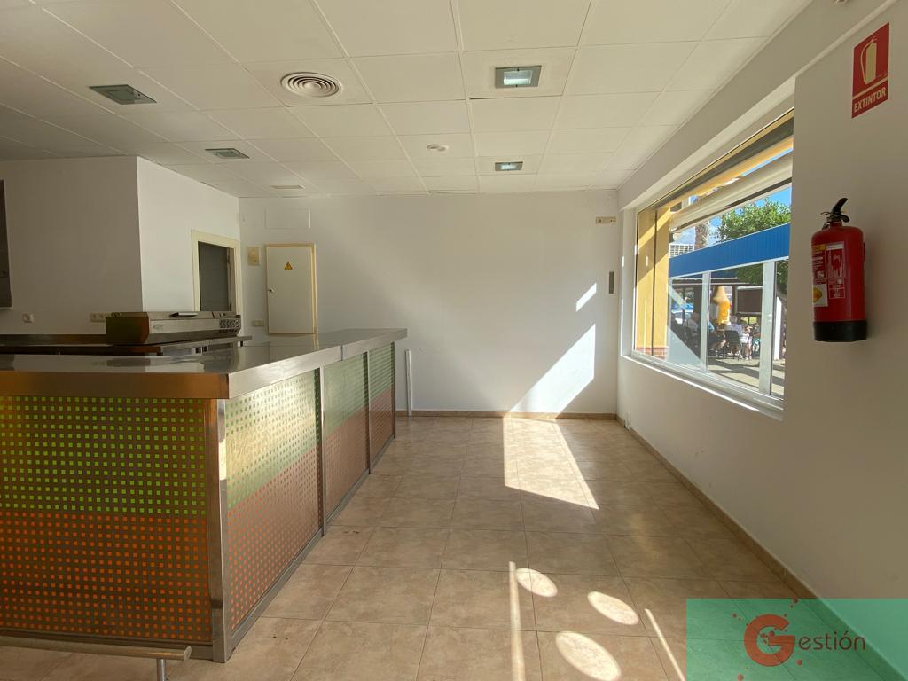 For rent of commercial in Salobreña