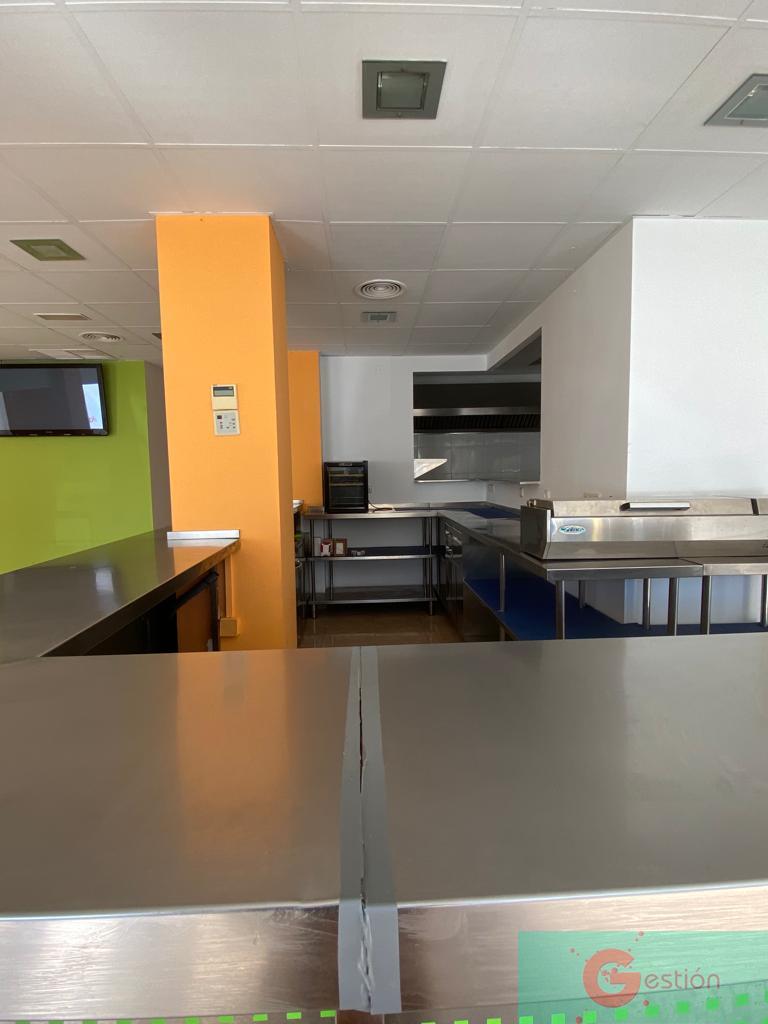 For rent of commercial in Salobreña