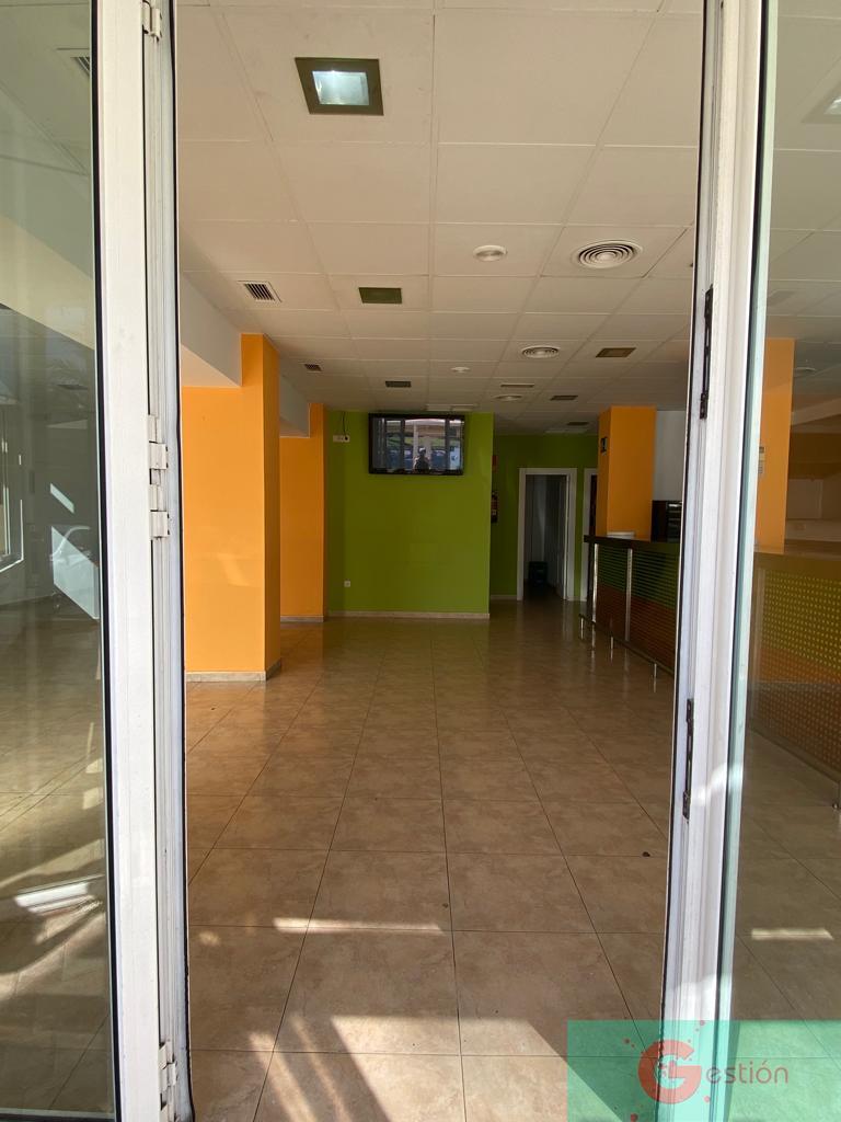 For rent of commercial in Salobreña