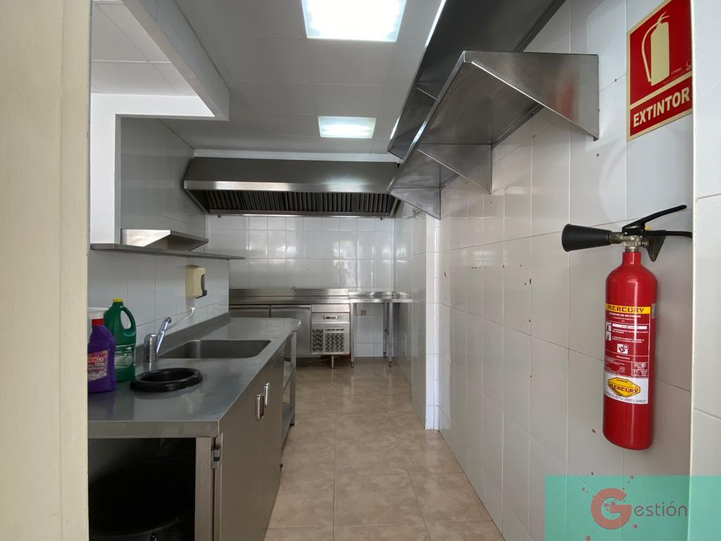 For rent of commercial in Salobreña