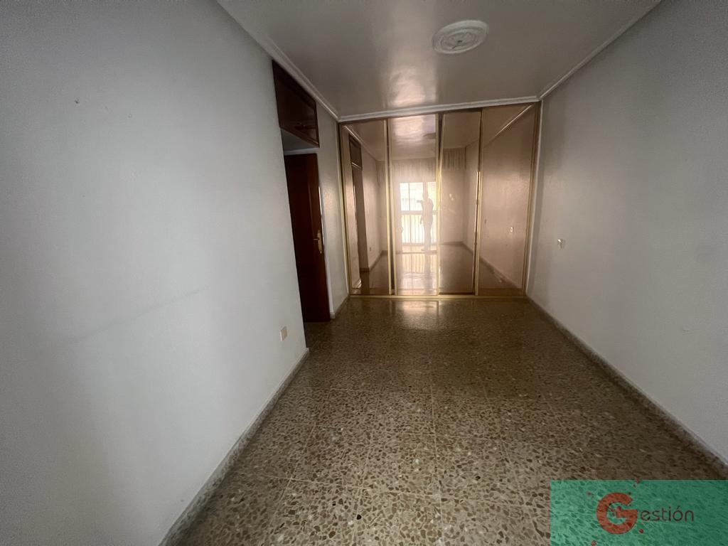 For sale of flat in Salobreña