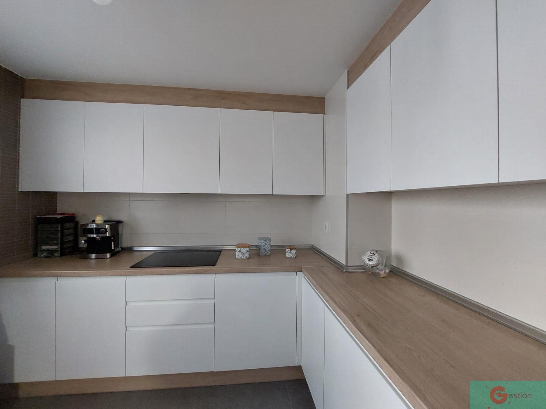 For sale of flat in Salobreña