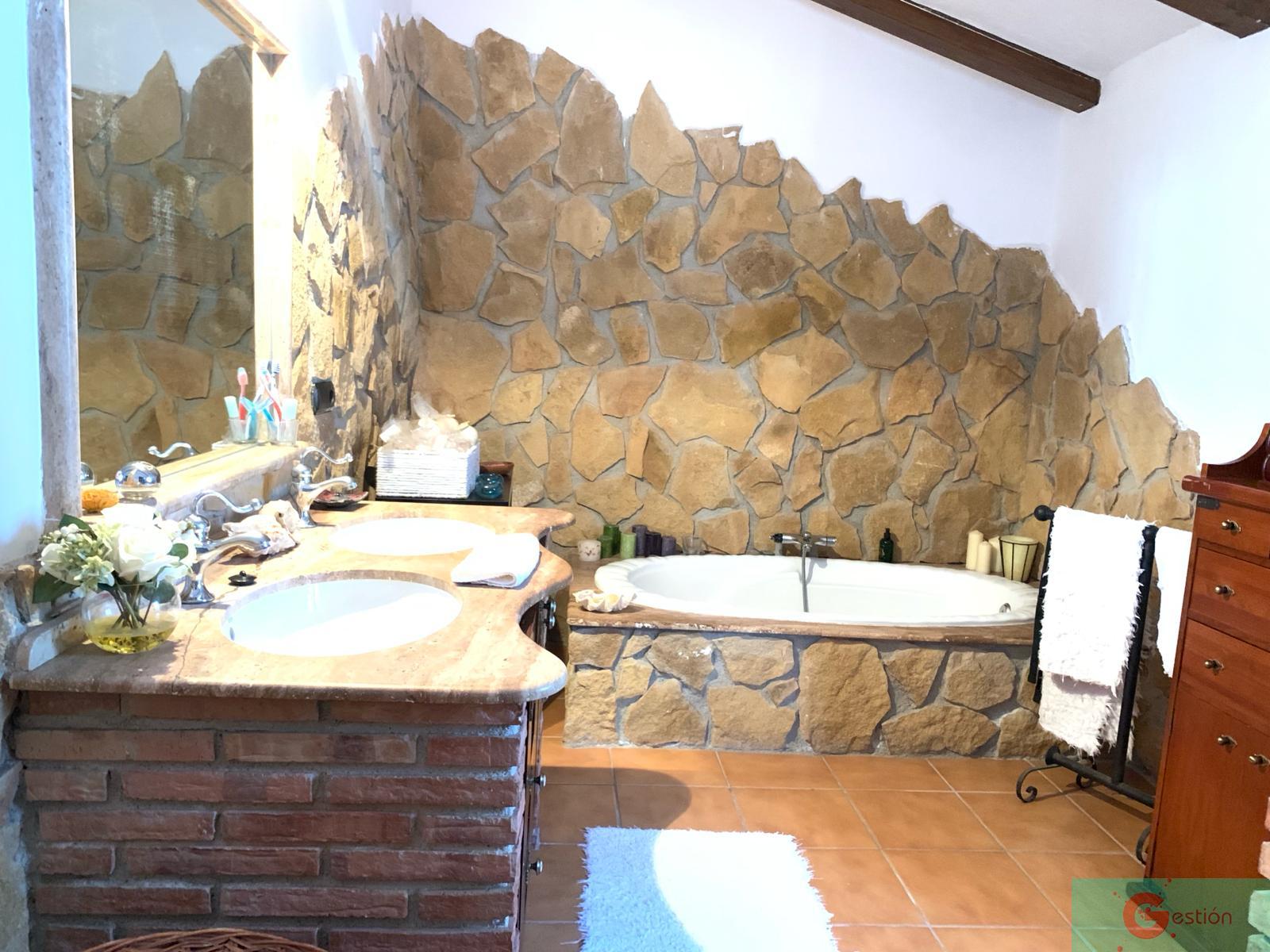 For sale of chalet in Motril