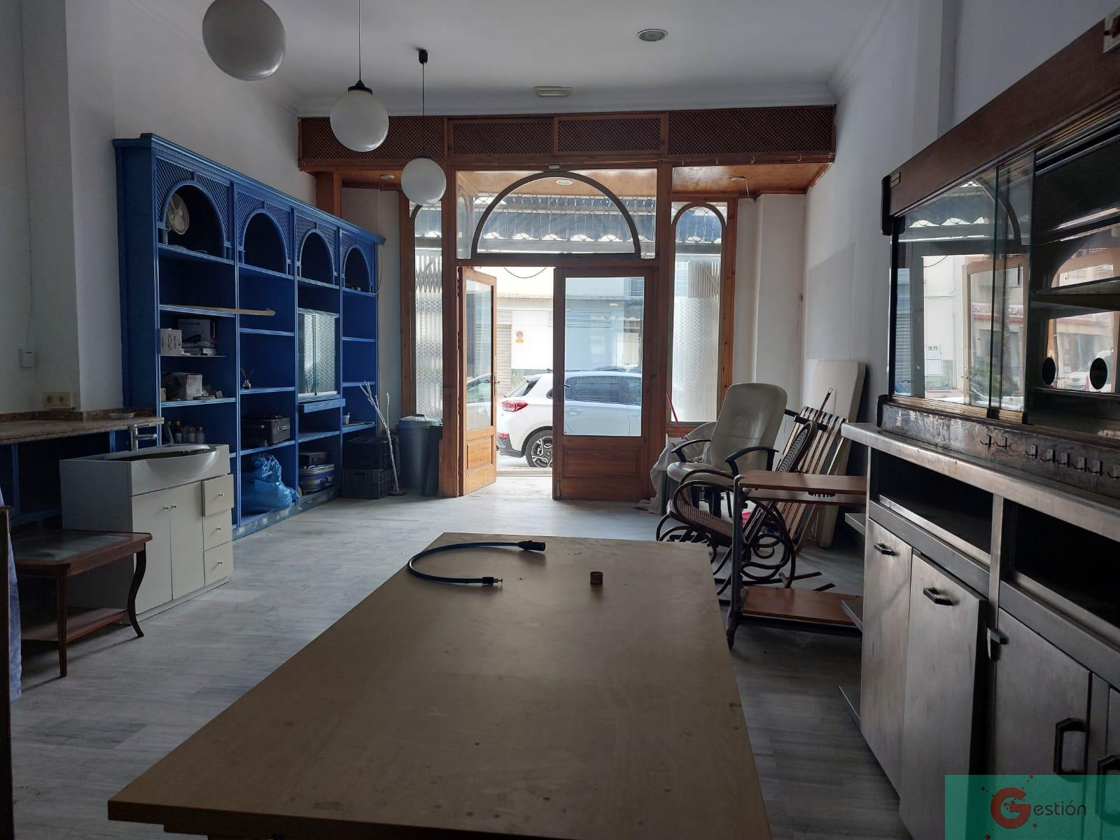 For sale of commercial in Salobreña