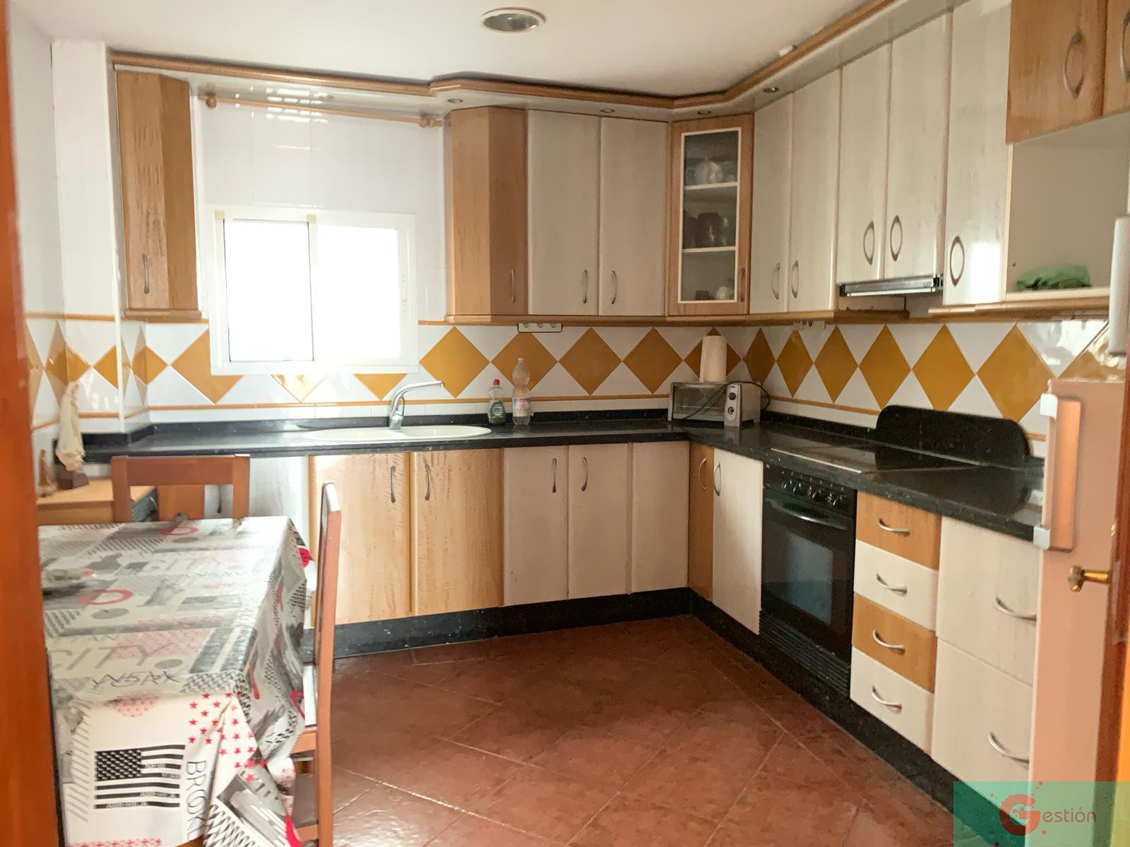 For sale of house in Salobreña