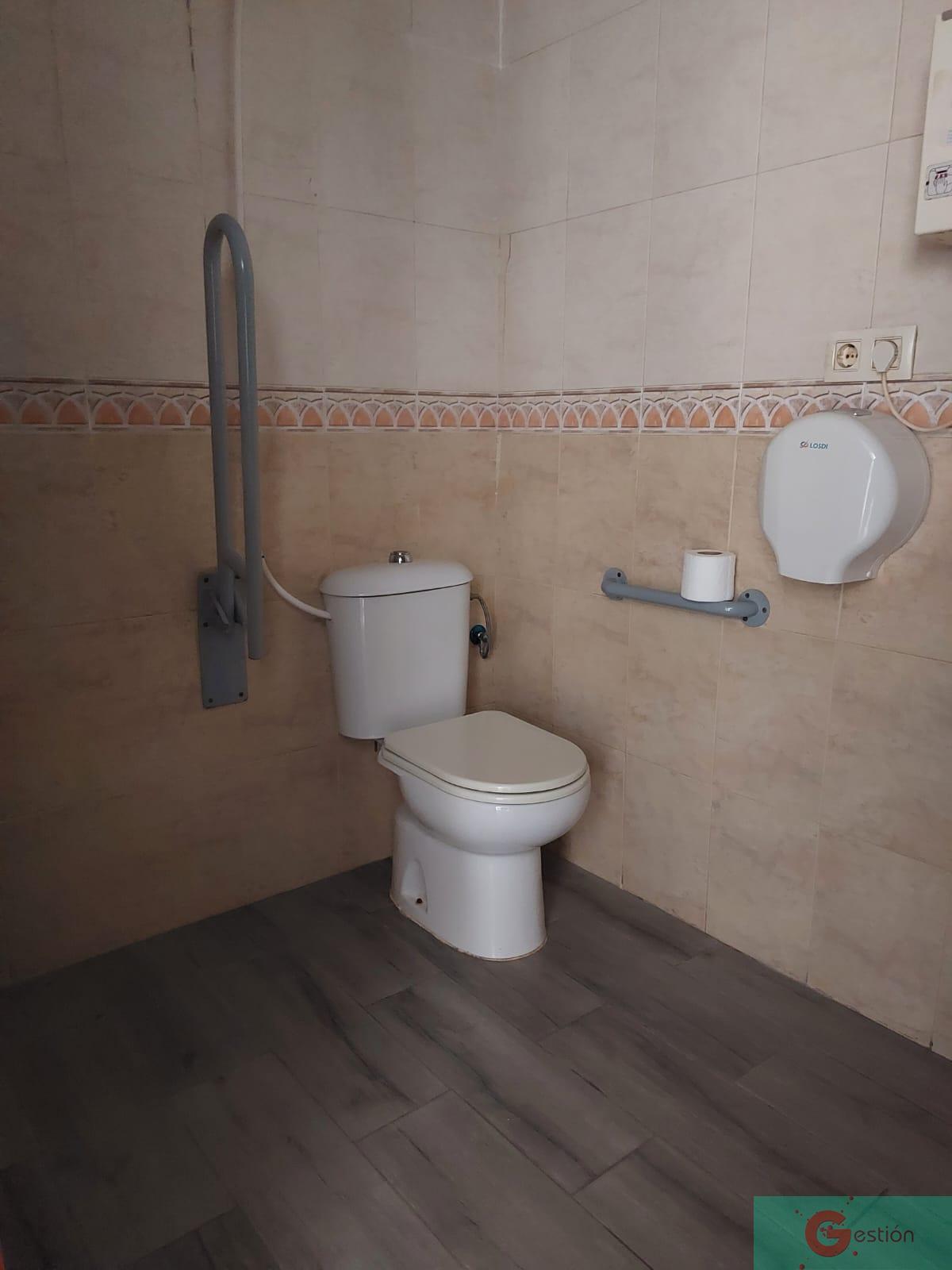 Venta de local en Salobreña