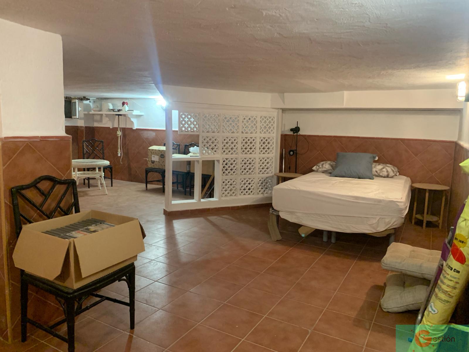 For sale of chalet in Salobreña
