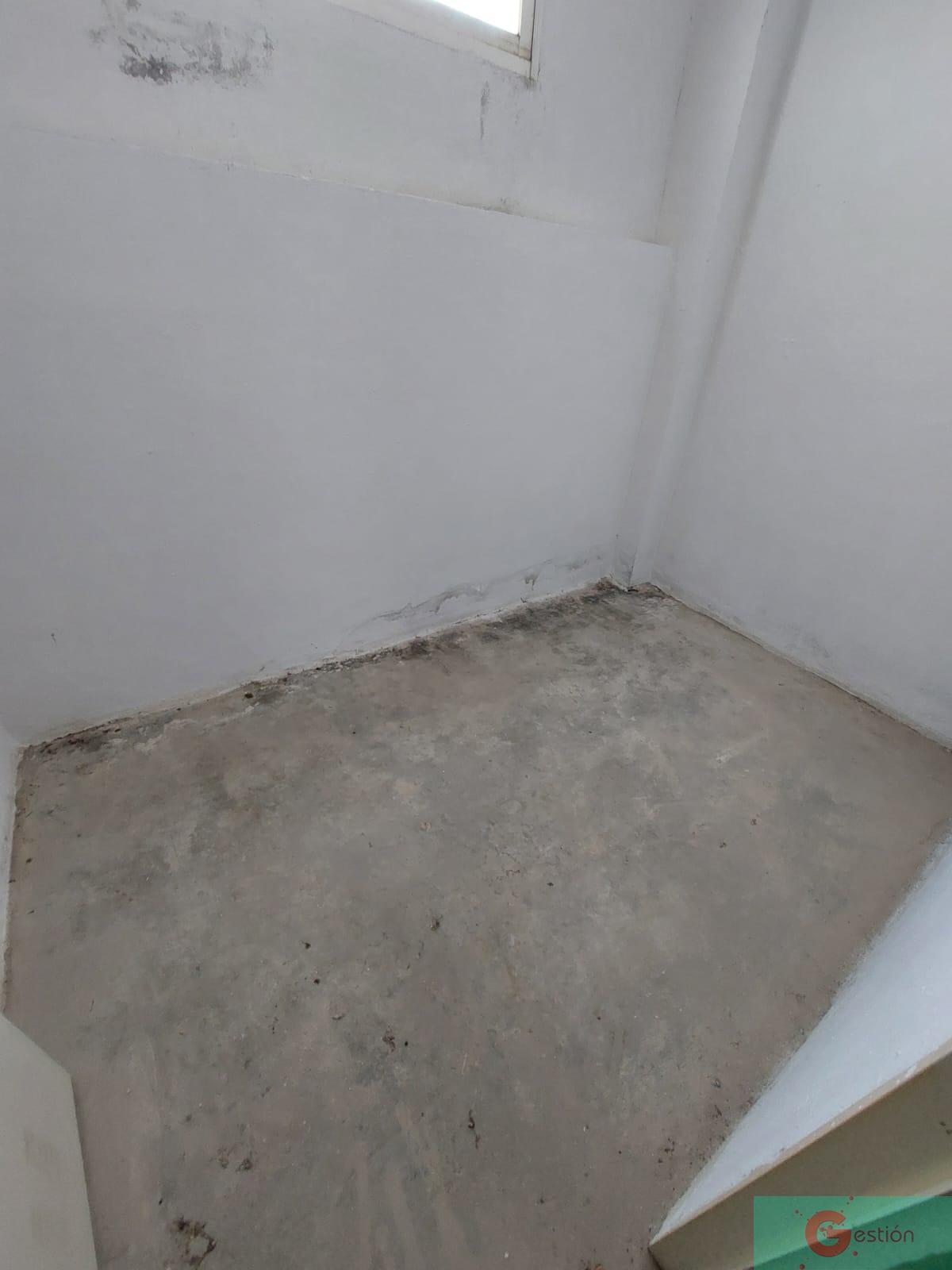 For sale of garage in Salobreña