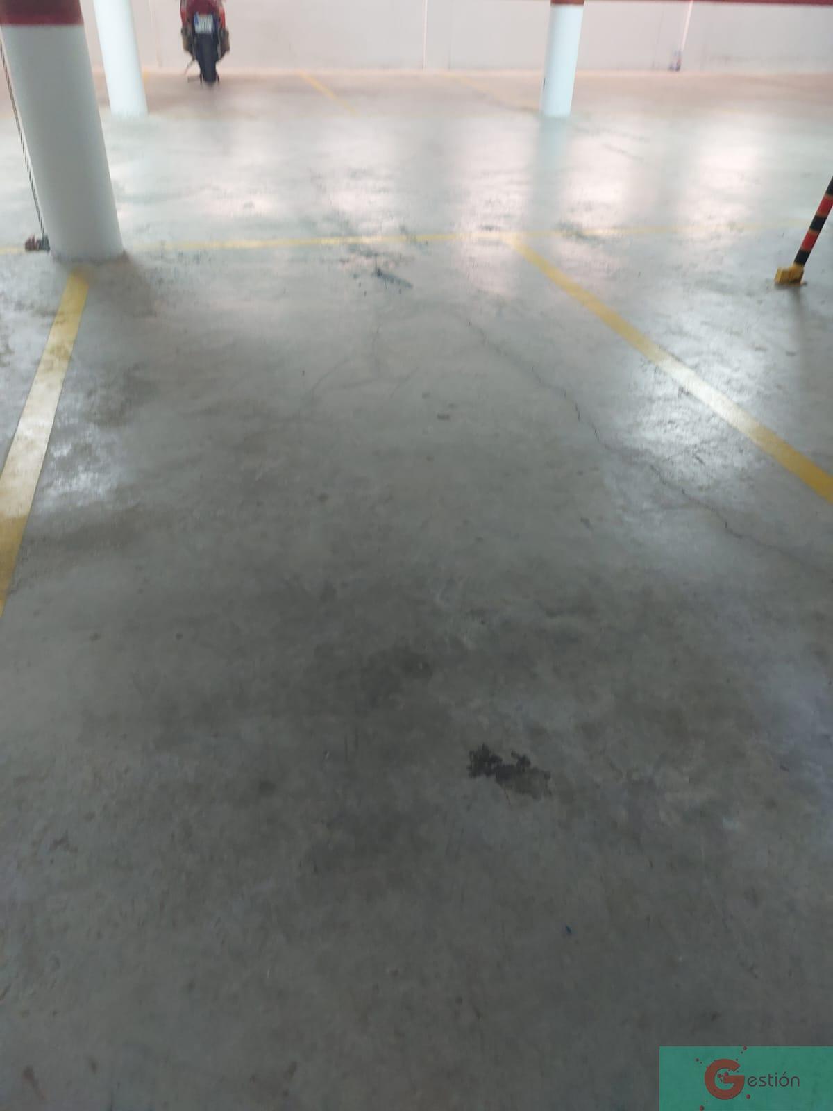 For sale of garage in Salobreña