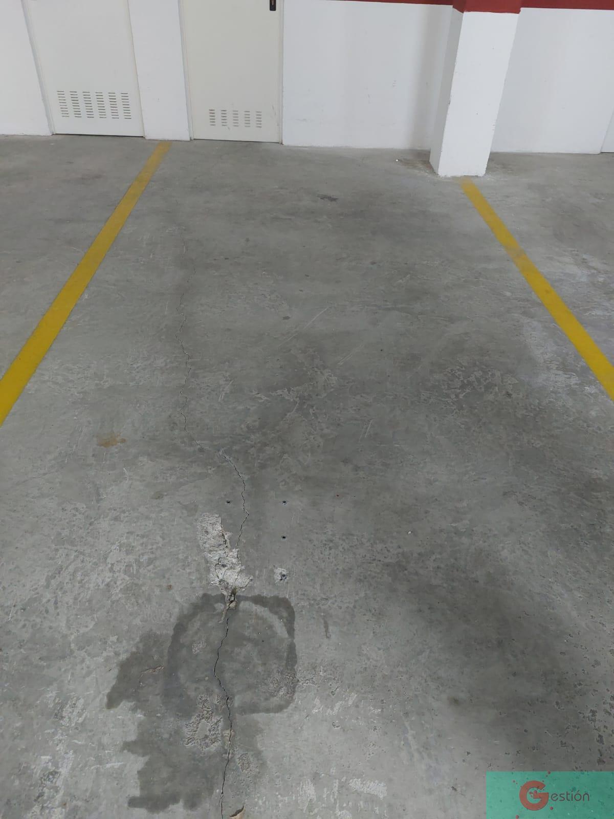 For sale of garage in Salobreña