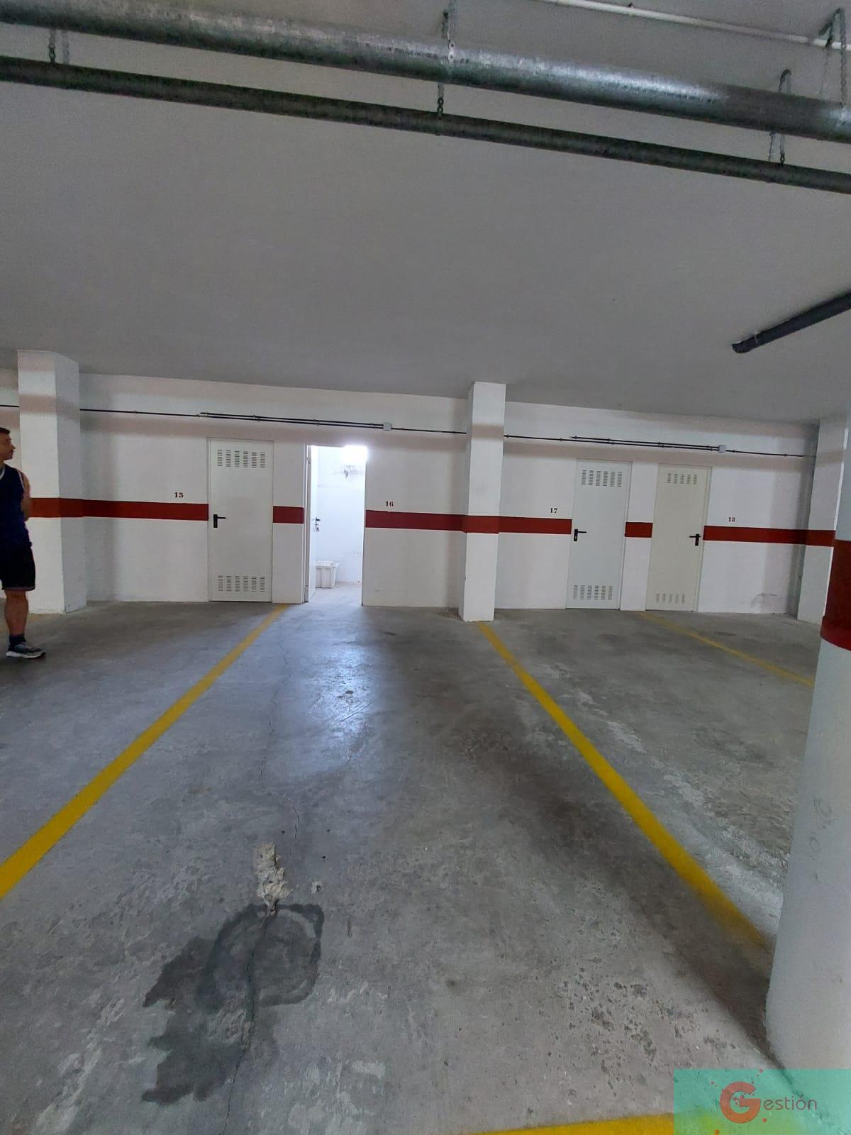 For sale of garage in Salobreña