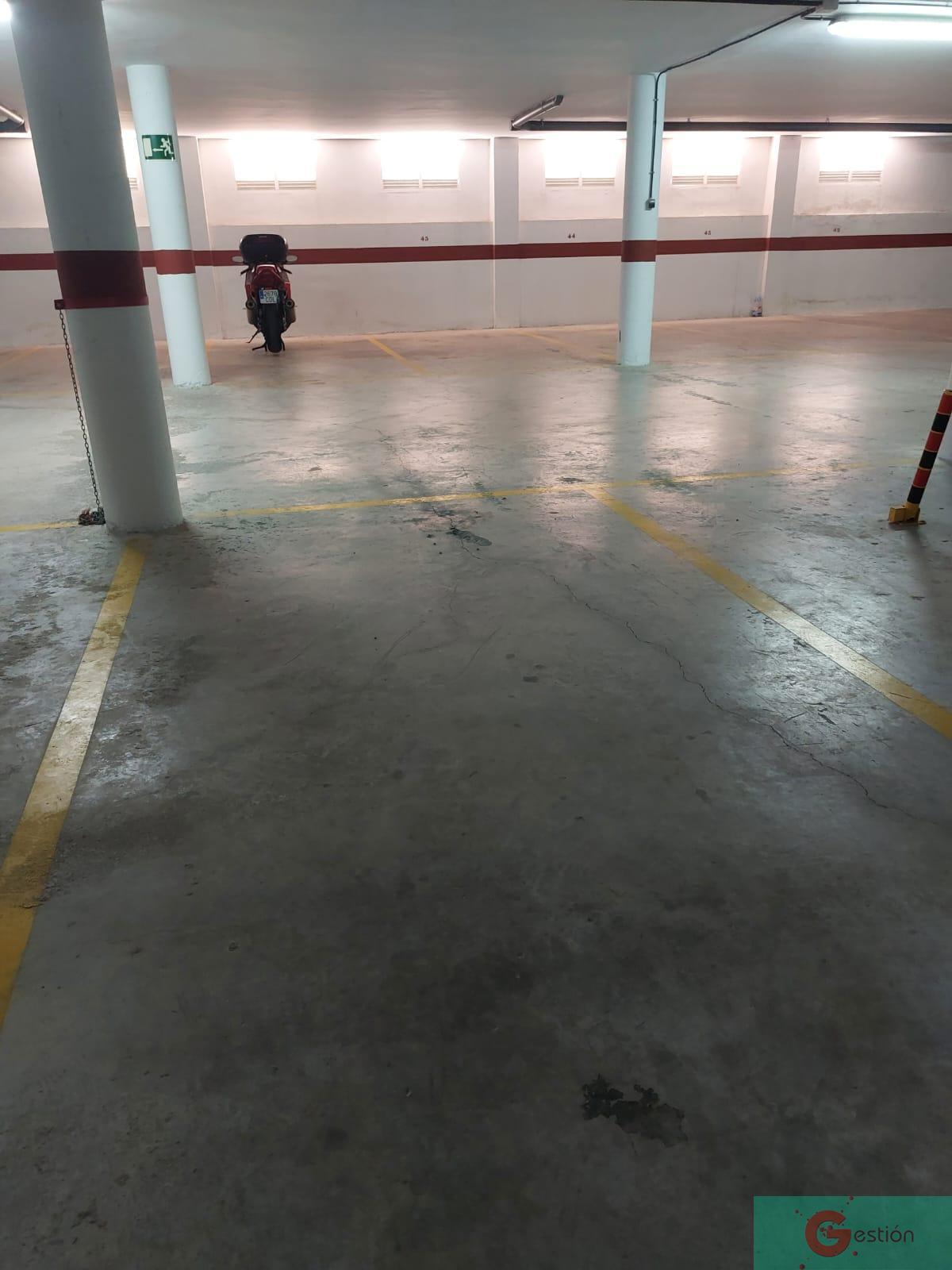 For sale of garage in Salobreña