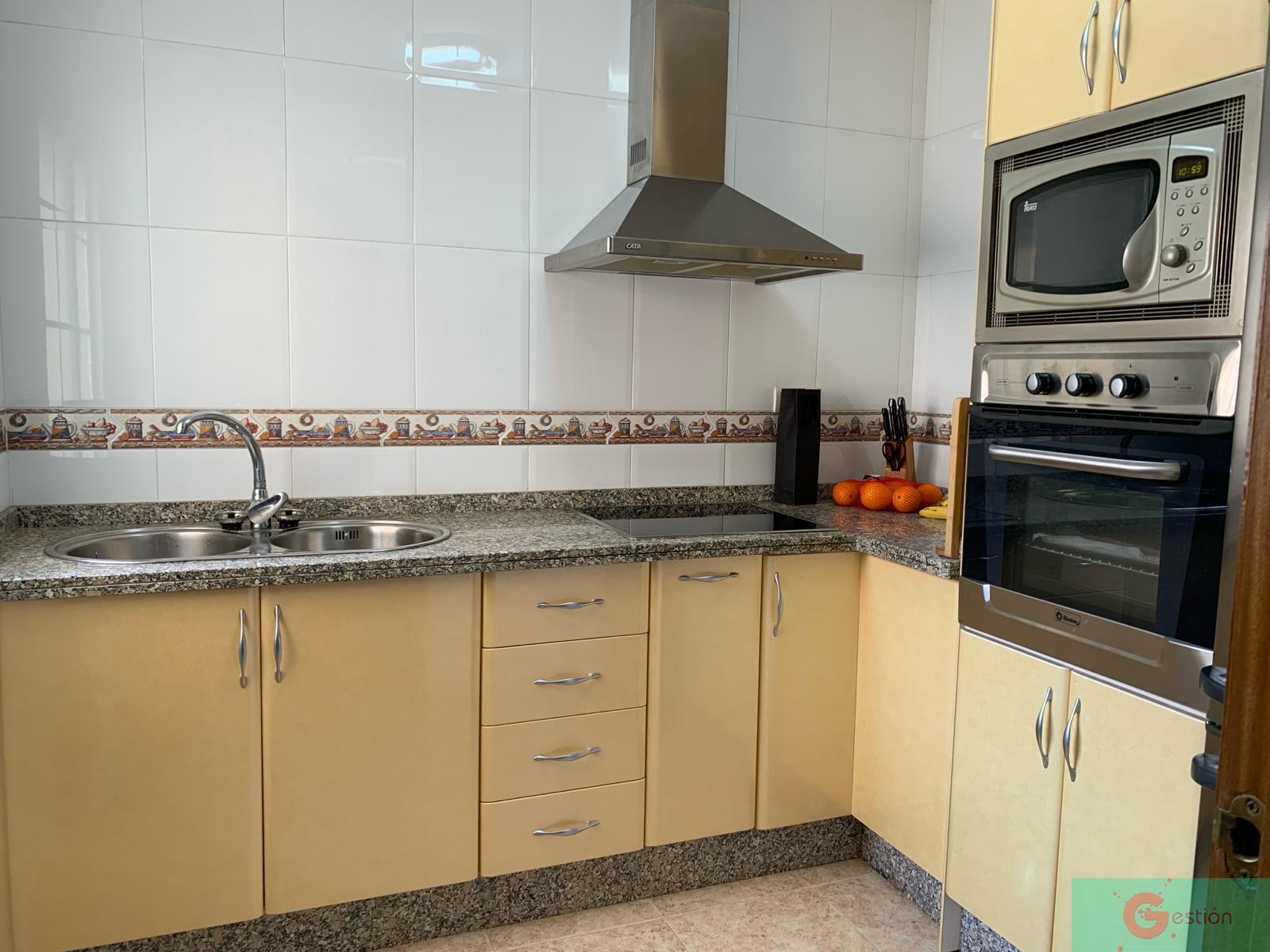 For sale of flat in Salobreña