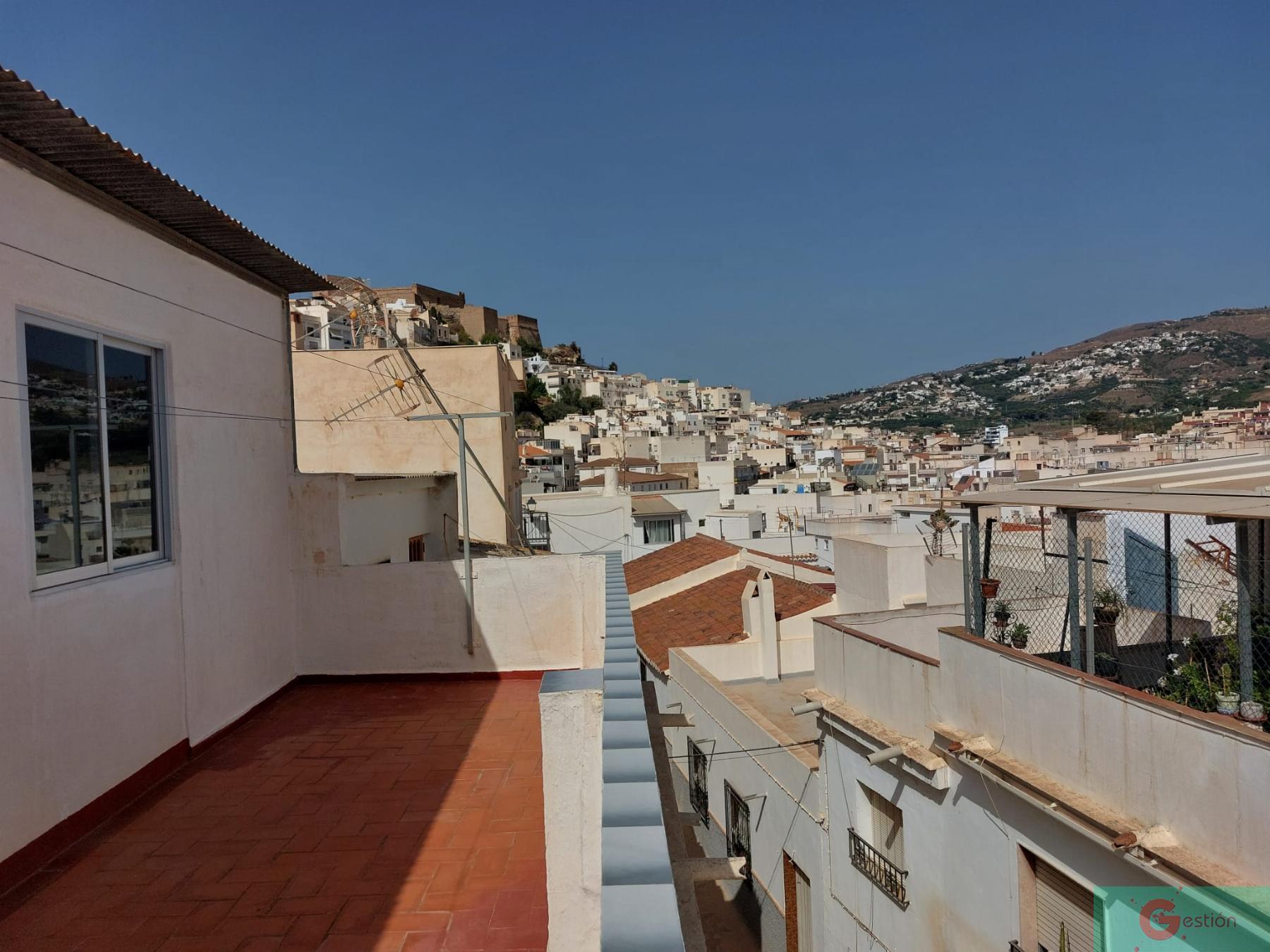 For sale of house in Salobreña