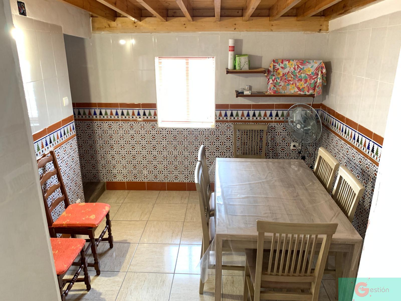 For sale of house in Salobreña